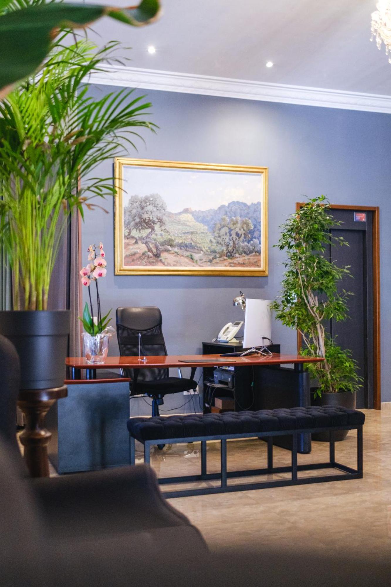 Ciutat Jardi Hotell 4*