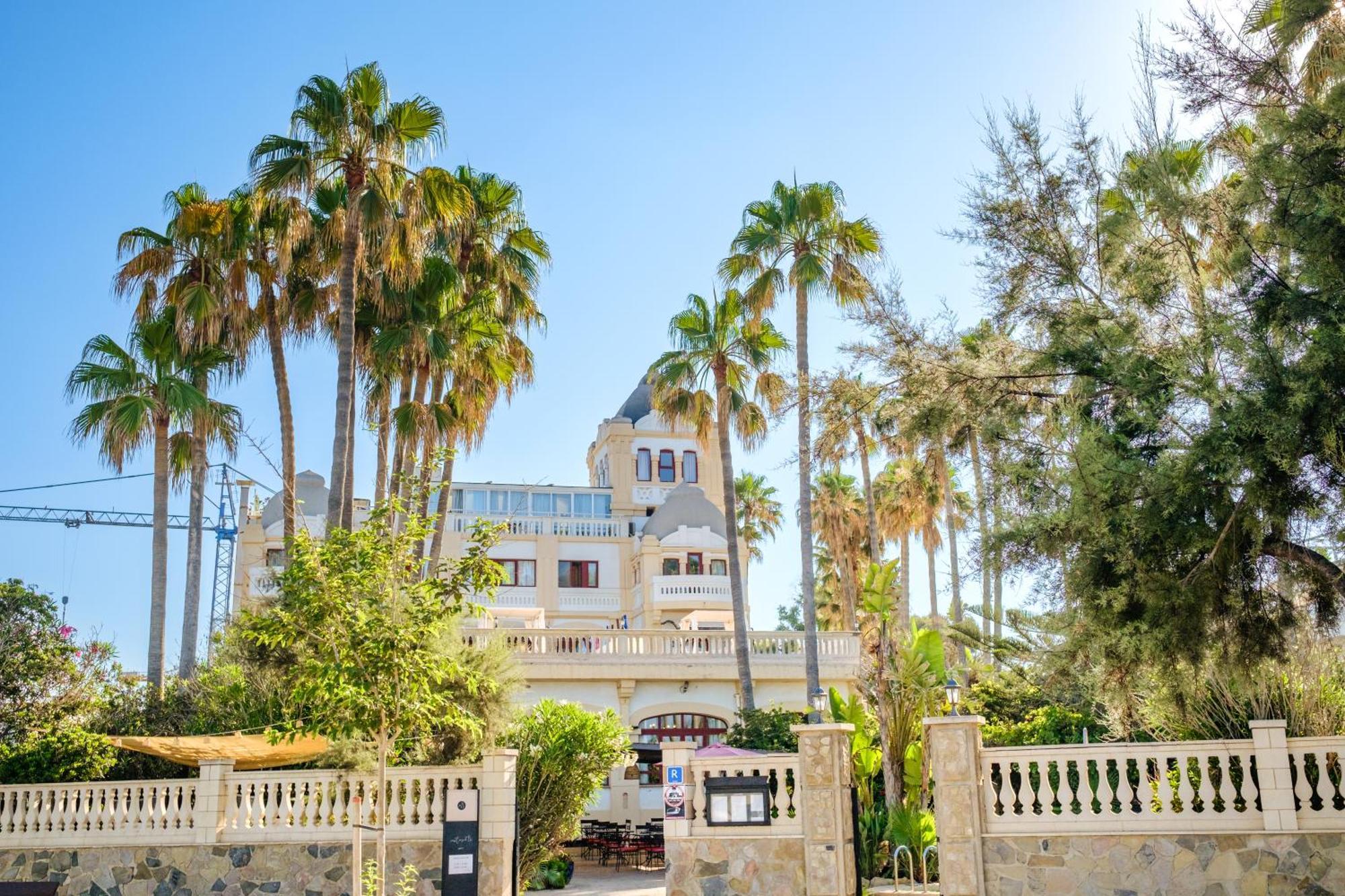 Ciutat Jardi Hotell 4*